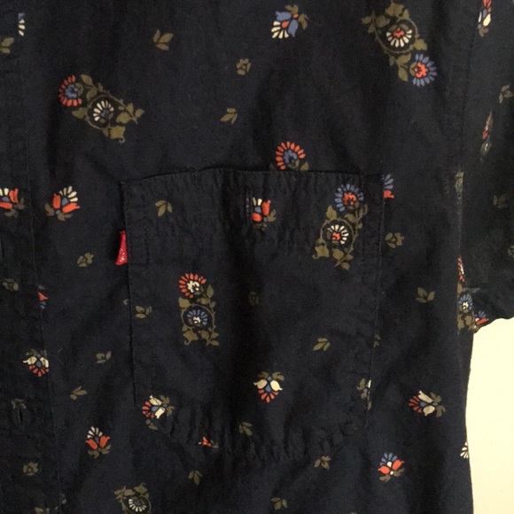 Navy floral button down - Picture 2 of 3